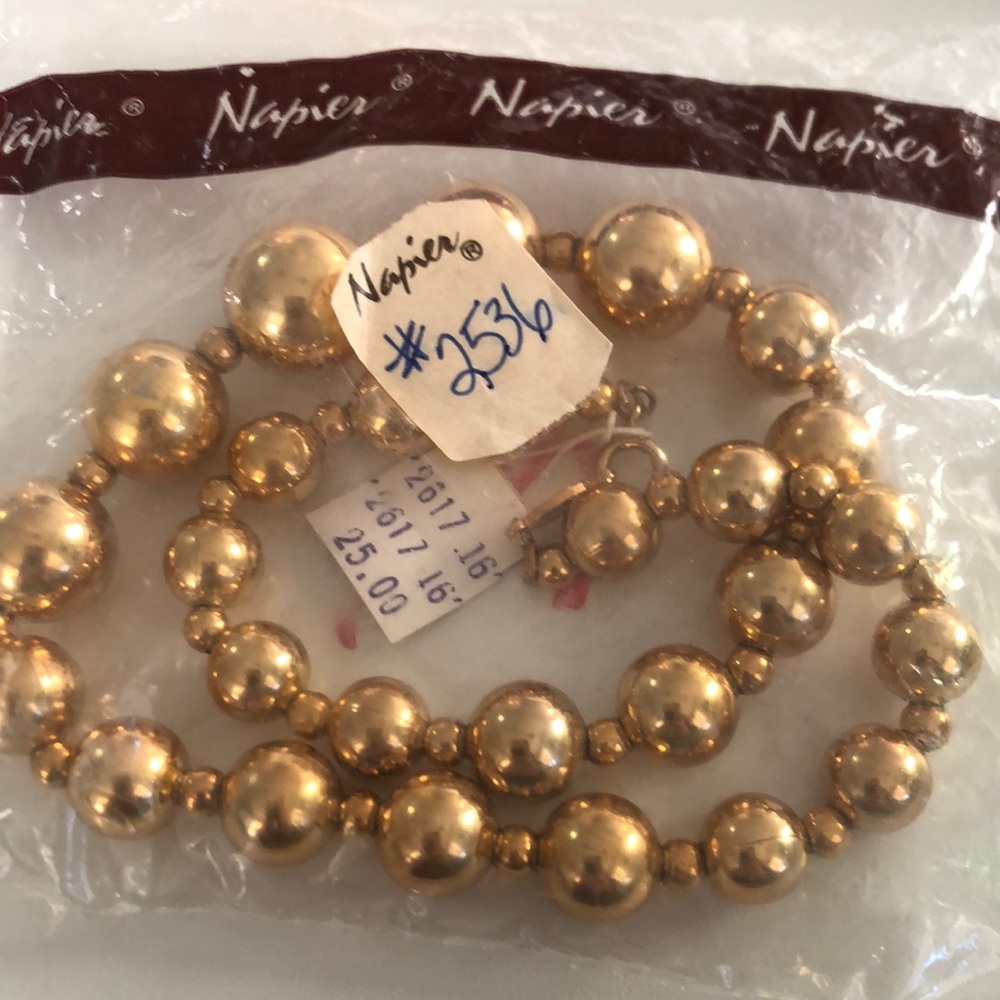 Brand new (old!) Napier 16” choker necklace.